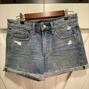 SOLD!! Mid rise Cut-Off Short 6/28